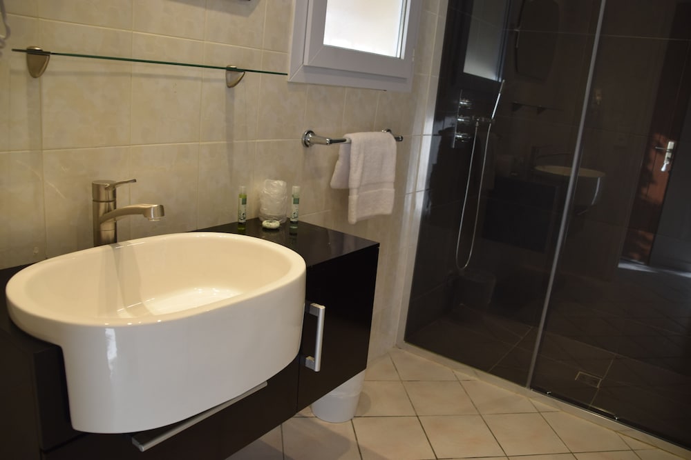 Comfort Terrace Room - Photo 5