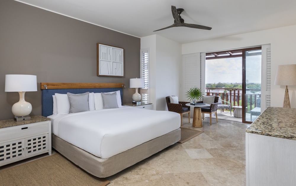 Fairmont, Room, 1 King Bed, Non Smoking, Garden View