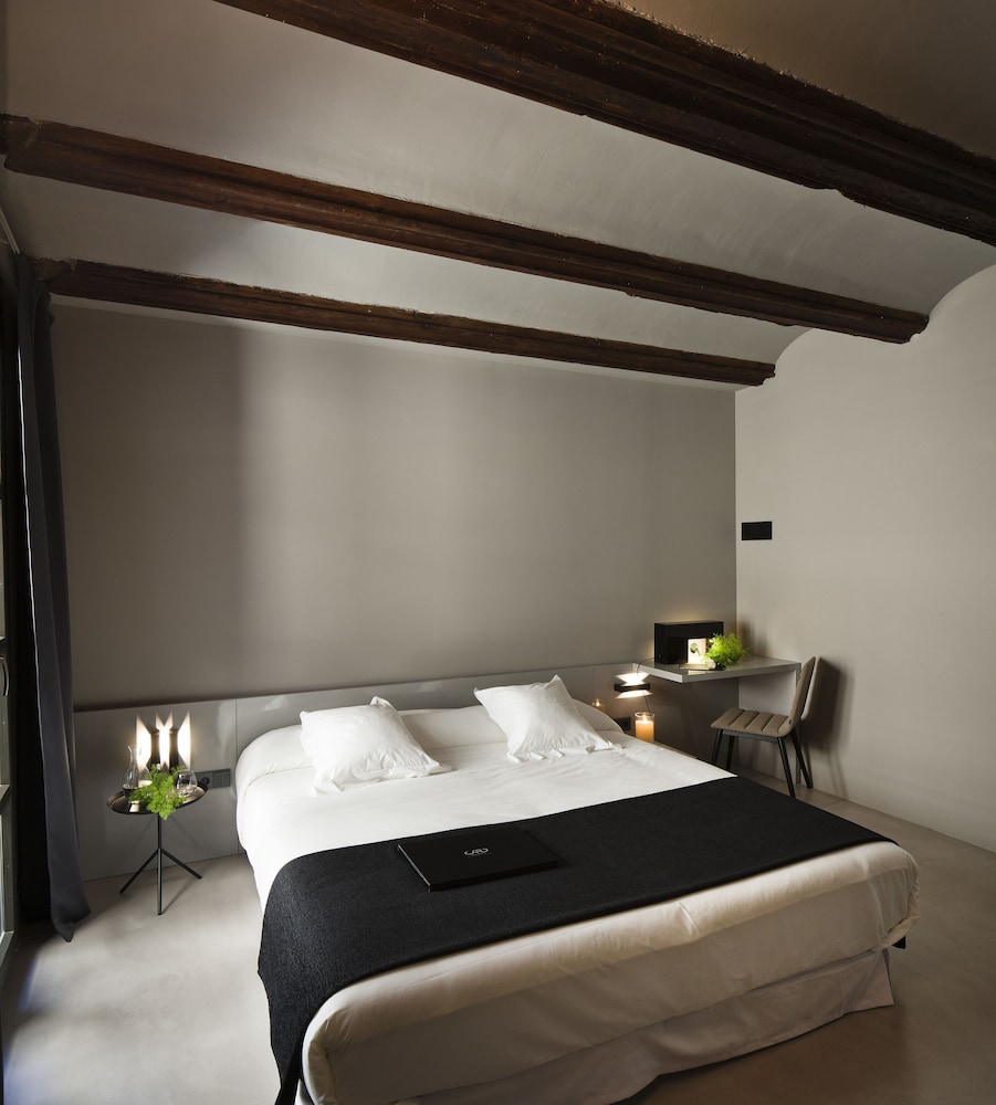 Classic Double or Twin Room - Photo 4