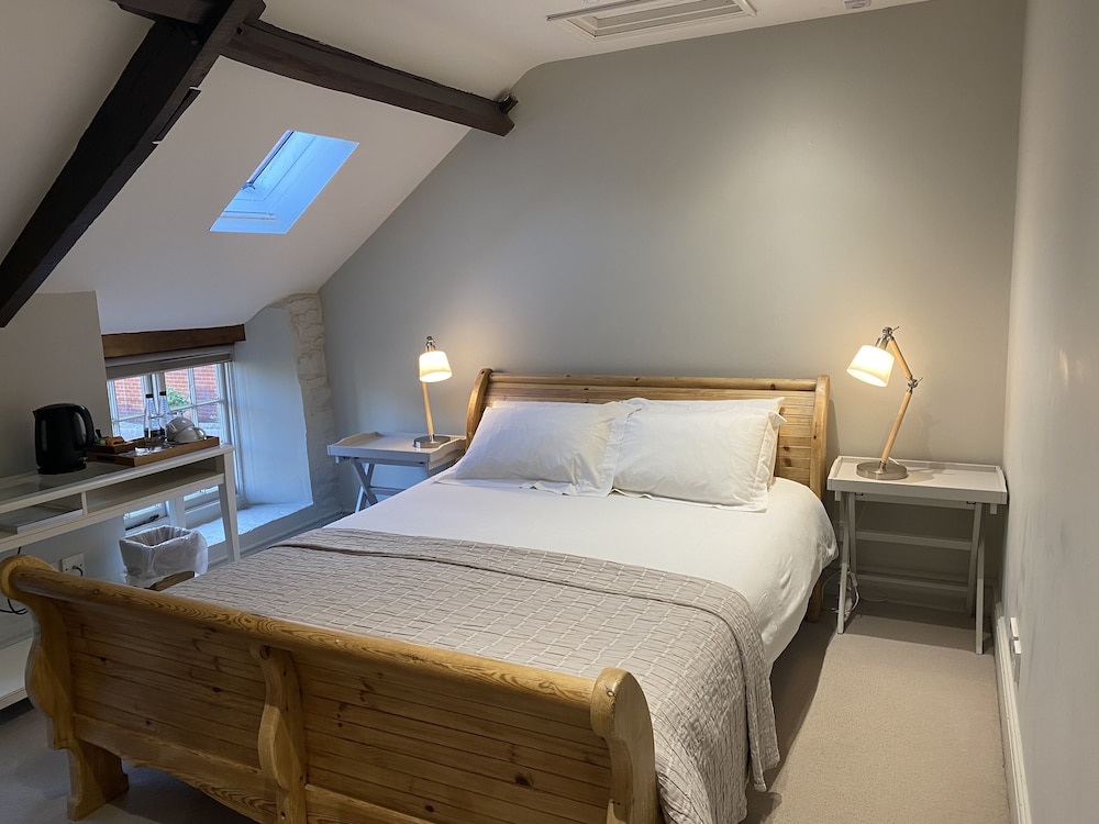 Superior Double Room, Ensuite (Room 8)