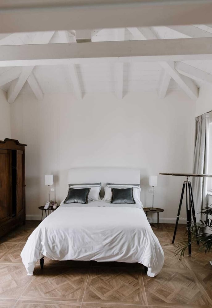 Luxury Room photo 2