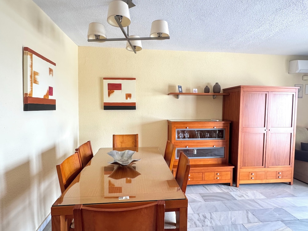 Classic Apartment, 2 Bedrooms, Terrace, Sea View