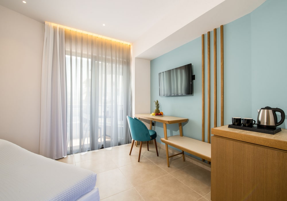 Room (Special)