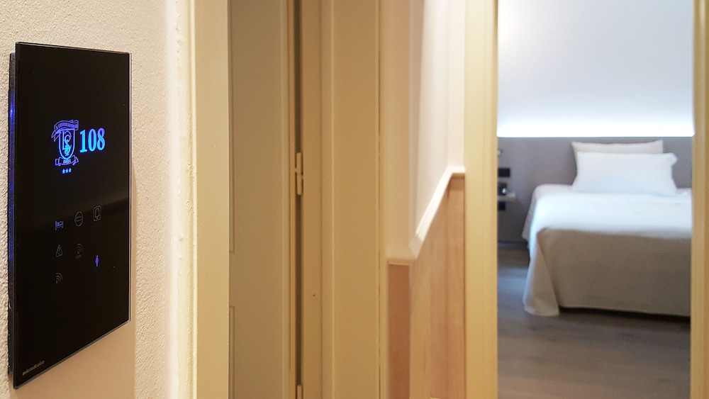 Economy Double or Twin Room photo 3