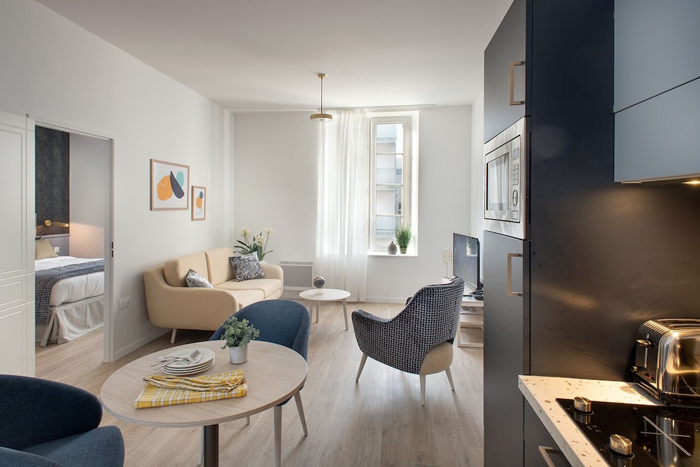 Apartment photo 3