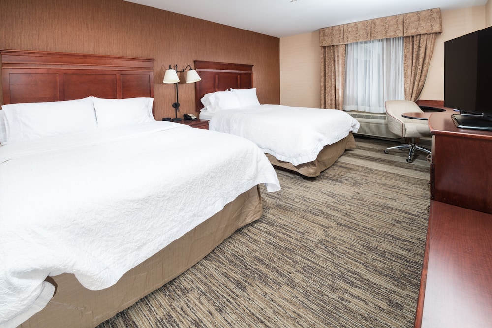 Room, 2 Queen Beds, Accessible, Non Smoking - Photo 6