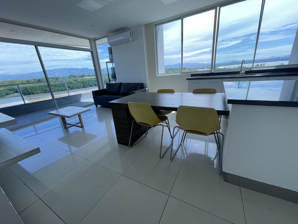 Apartamento deluxe, dos dormitorios con balcon photo 2
