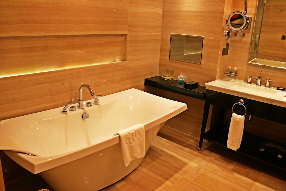 Executive Suite photo 3