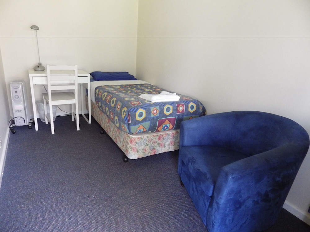 Single Room With Shared Bathroom photo 1