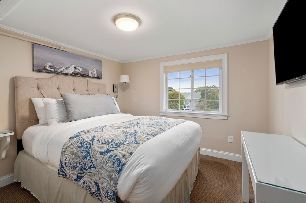 Signature Suite