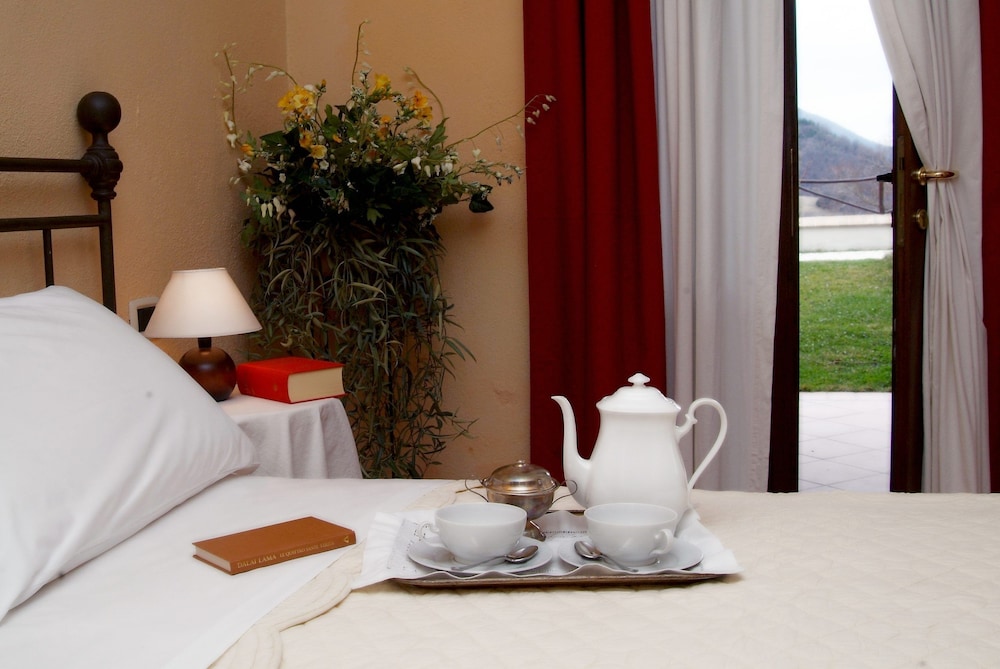 Deluxe Quadruple Room, Garden View