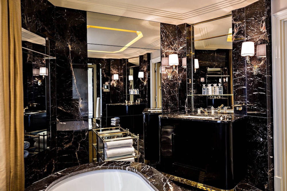 Suite Or