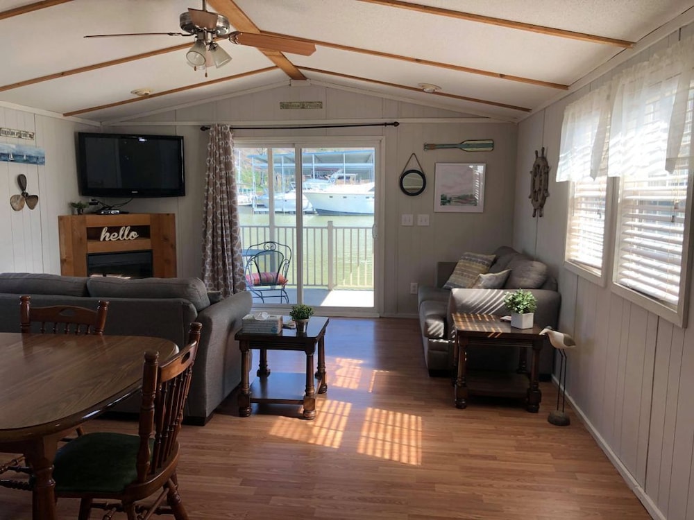 Cabin, 3 Bedrooms photo 1