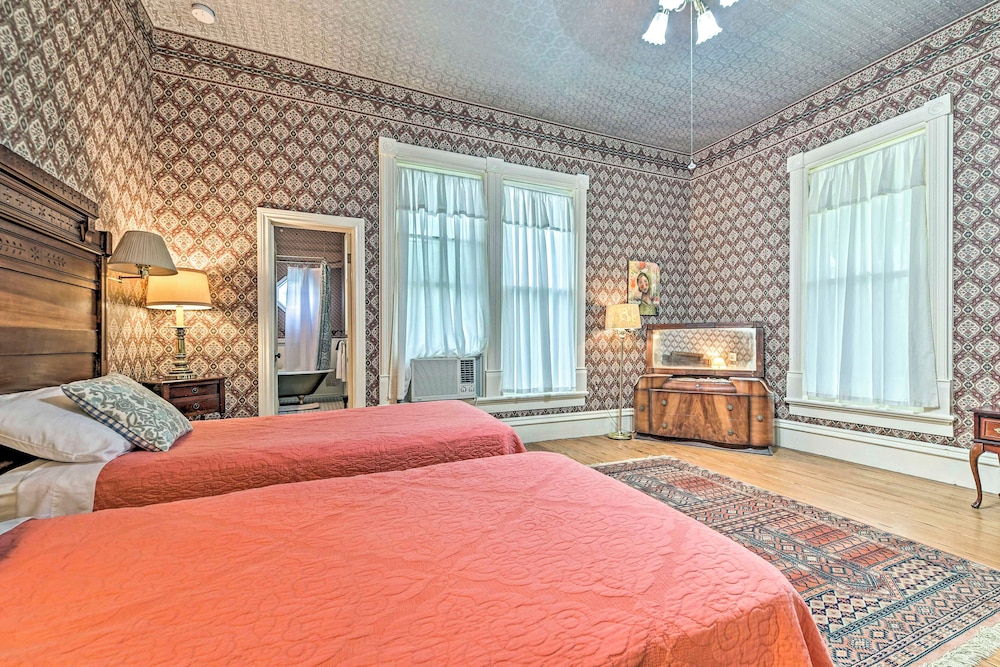 House (4 Bedrooms) photo 1