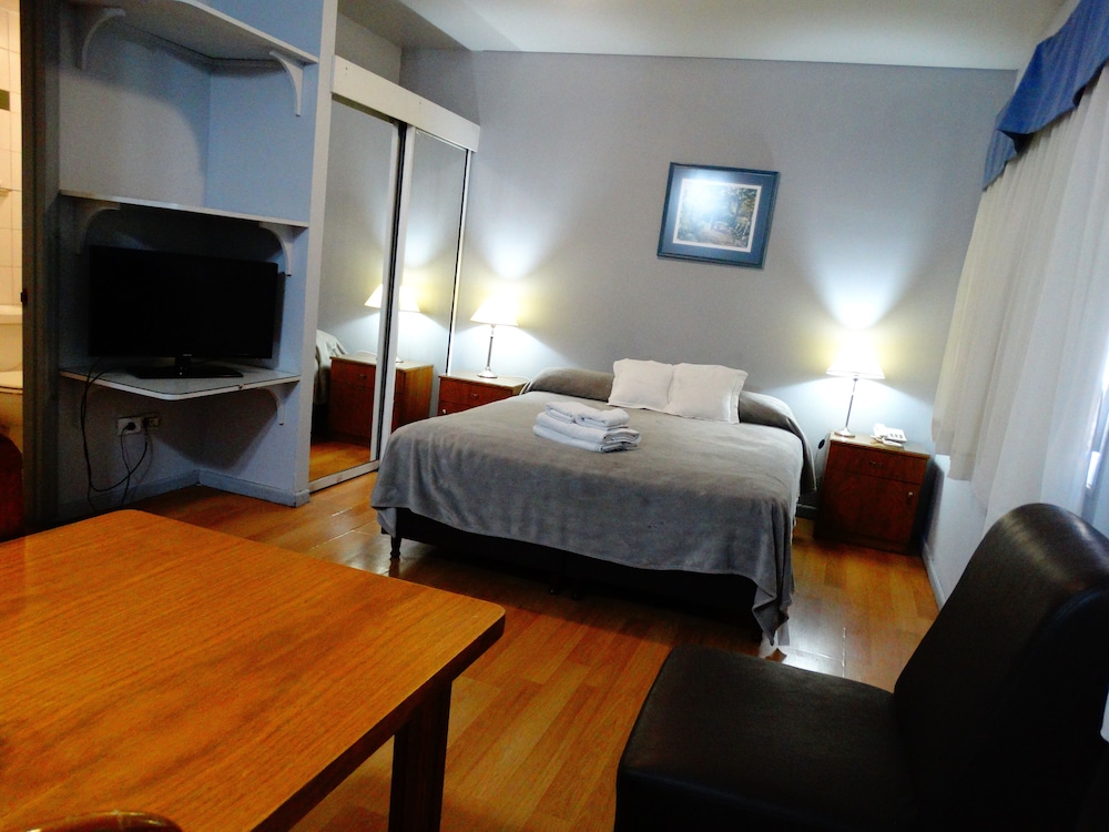 Apartment photo 2