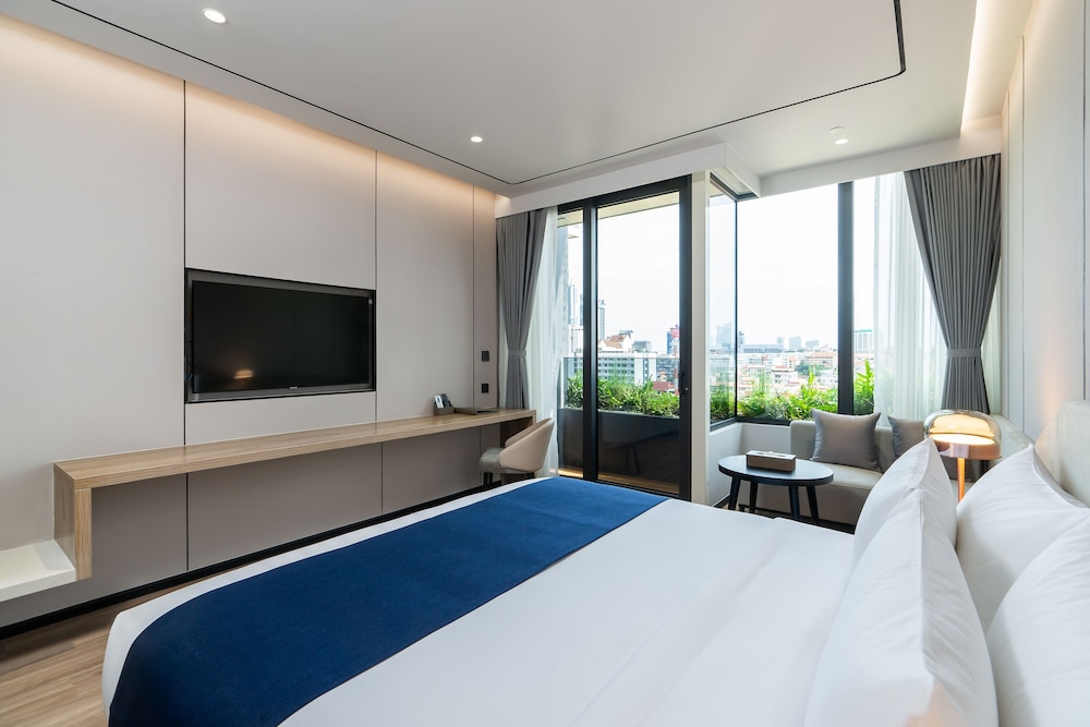 Deluxe Double Room, Ocean View - Photo 3