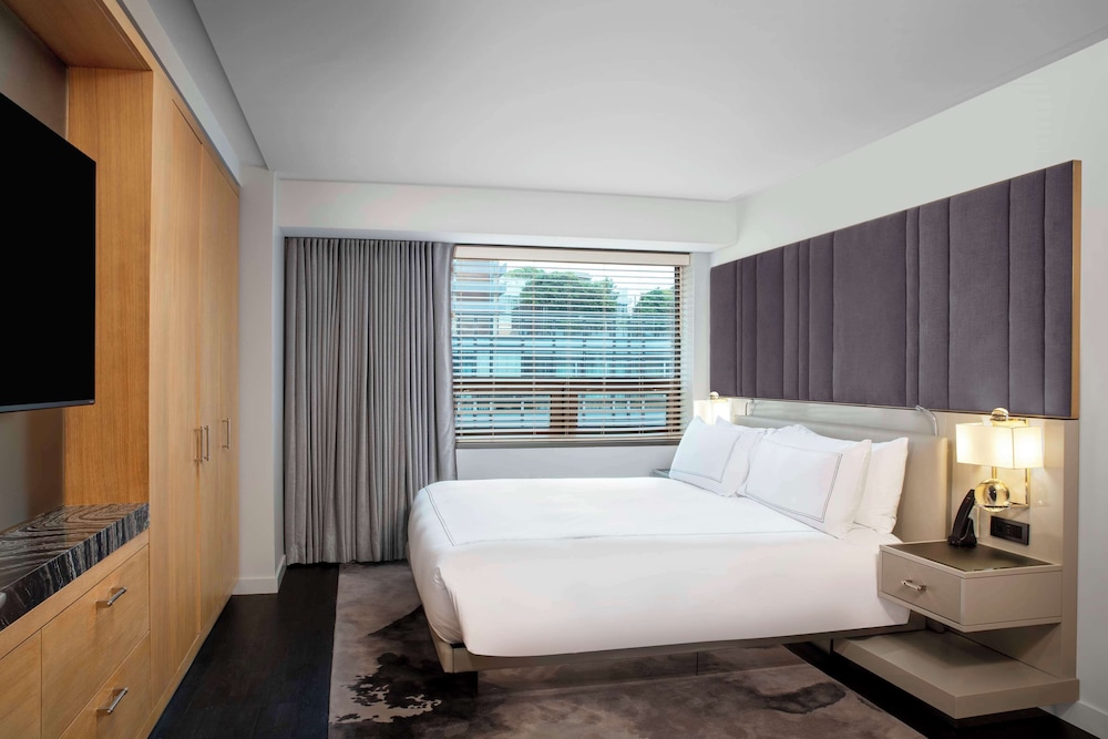 Suite, 1 King Bed (Presidential Suite)