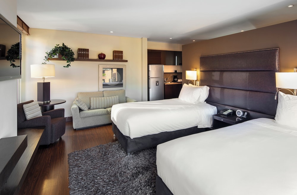 Premium Twin Room - Photo 1