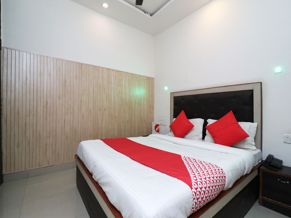 Double Room, 1 King Bed
