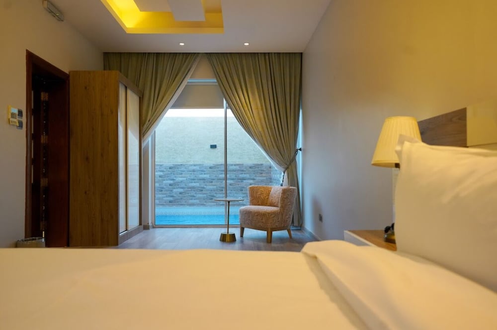 Family Villa, 1 Bedroom, Pool View, Poolside