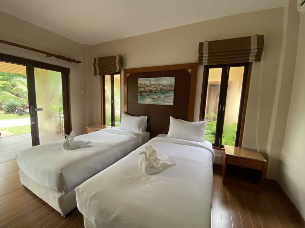 Basic Twin Room