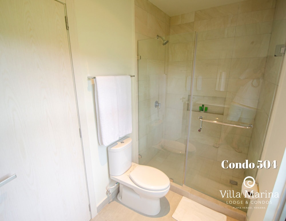 Panoramic Condo, 2 Bedrooms, Kitchen, Ocean View