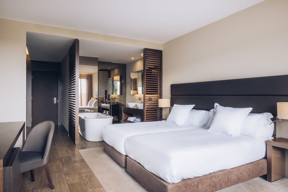 Double Room, Partial Sea View - Photo 2