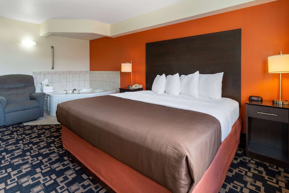 Studio Suite, 1 King Bed, Accessible, Non Smoking