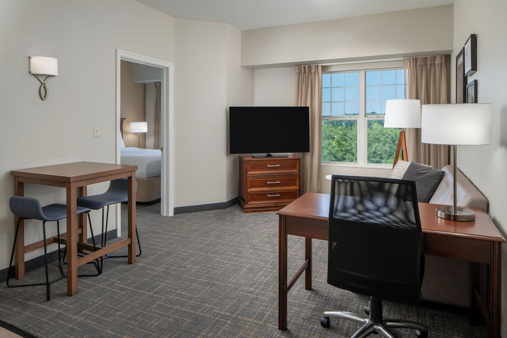 Suite, 1 Bedroom (Mobility/Hearing Accessible, Tub)