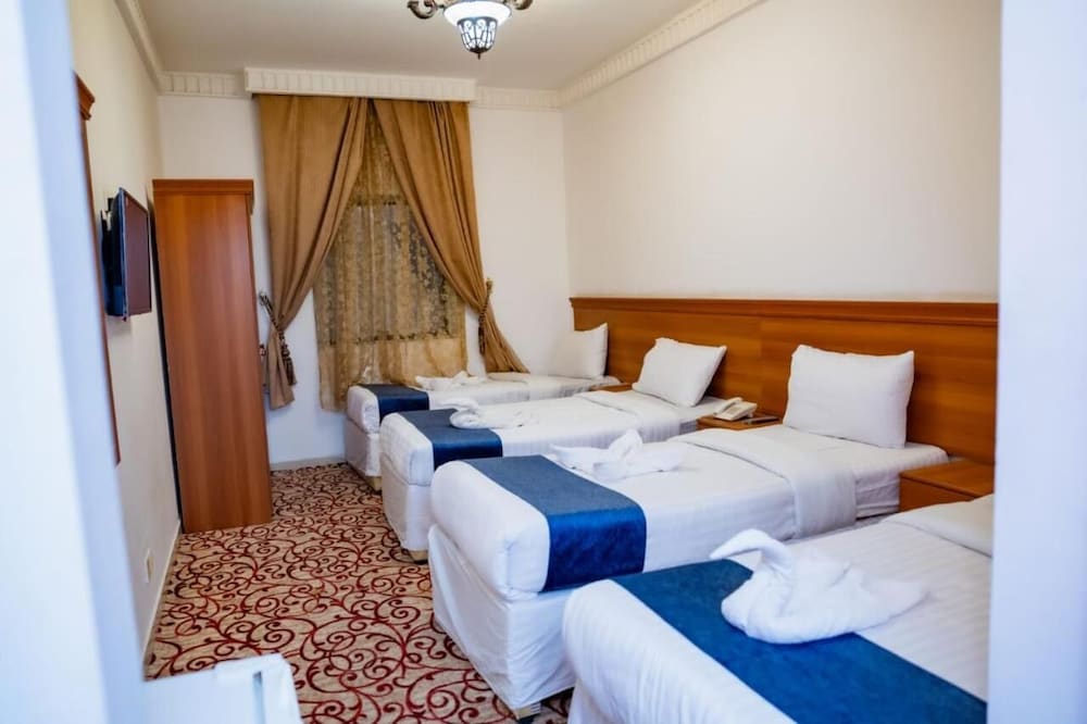 Standard Triple Room, City View