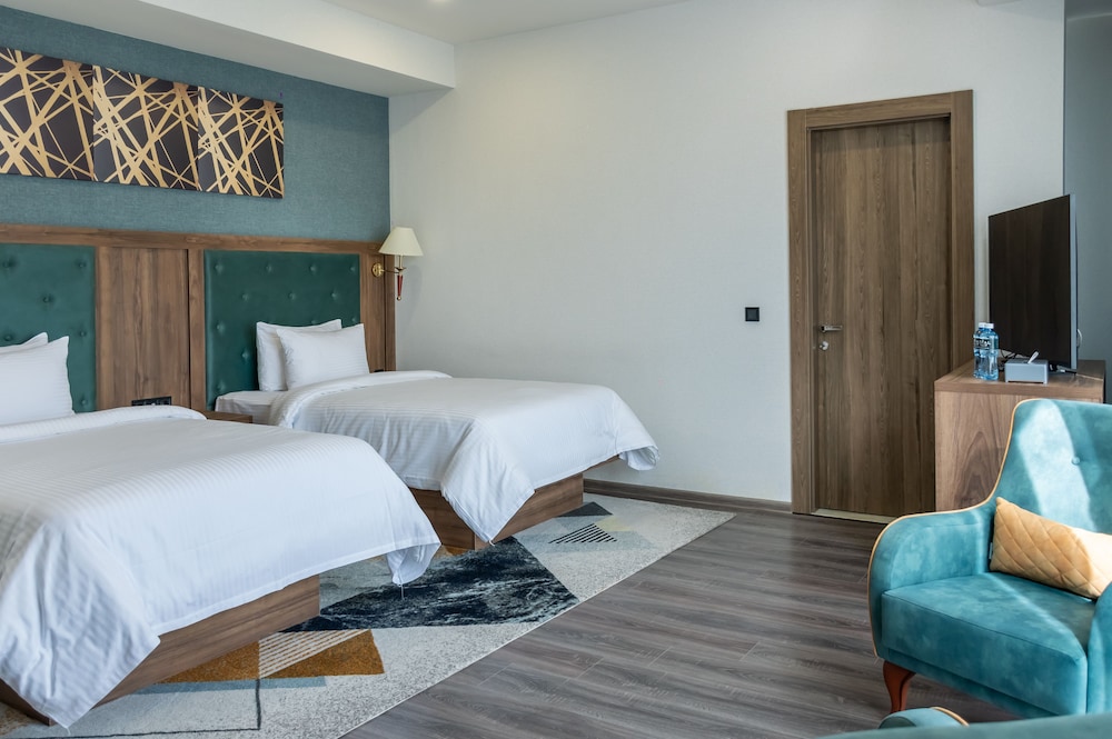 Superior Studio Suite photo 1