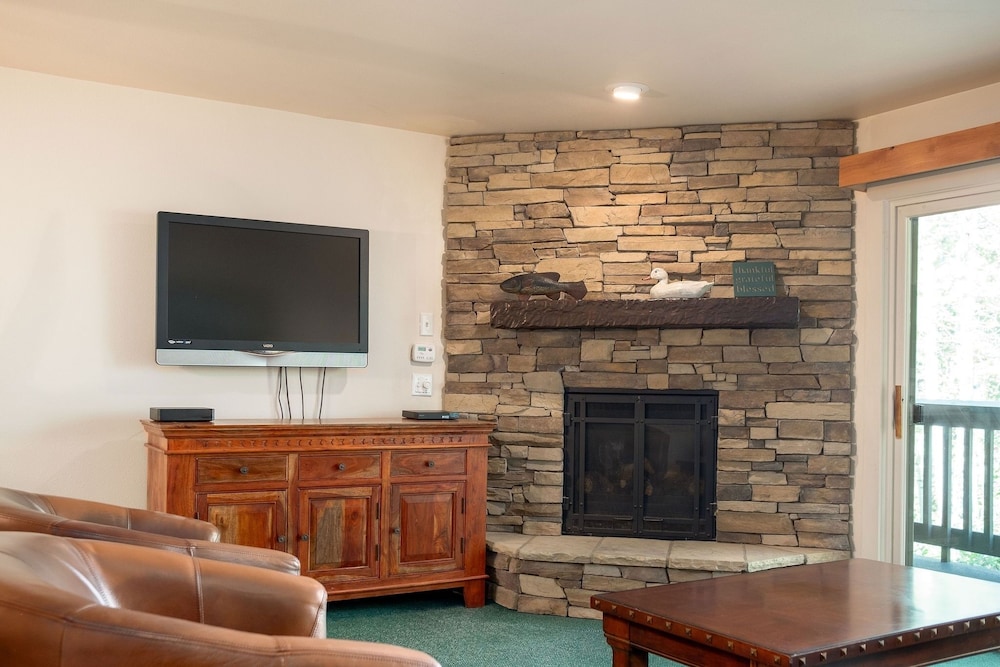 Condo, 2 Bedrooms