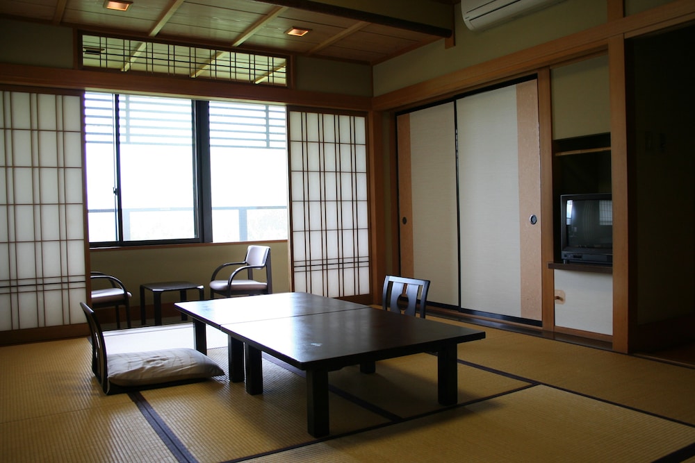 Room Selected at Check In, Japanese Style Room (Futon will be arranged if more than 4 person) photo 2