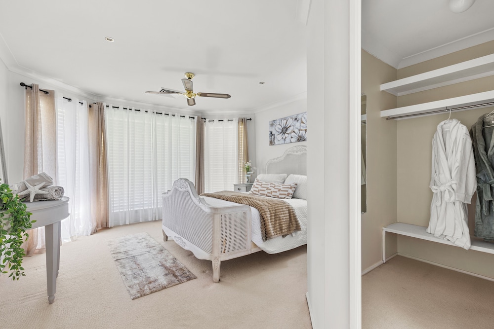 Room, 1 Bedroom, City View