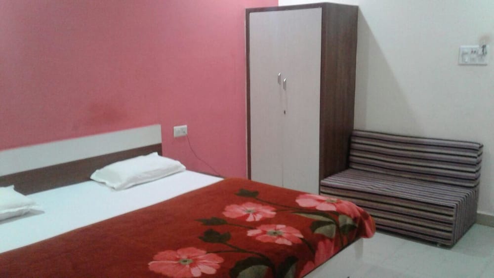Deluxe Twin Room, 1 Double Bed, Accessible, Private Bathroom photo 3
