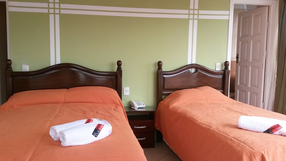 Standard Triple Room, 1 Bedroom, Non Smoking photo 2