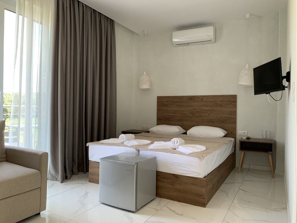 Basic Triple Room