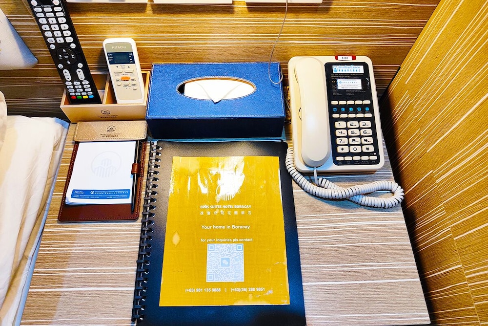 Deluxe Room - Photo 11