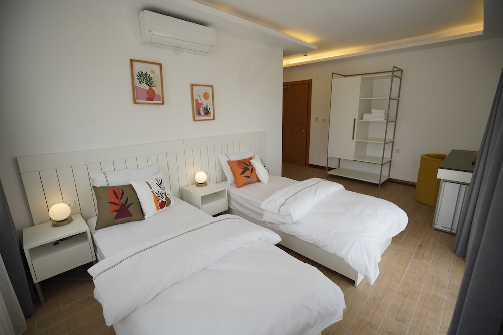 Deluxe Double or Twin Room, Mountain View