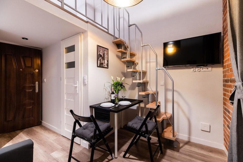 Apartment (D23)