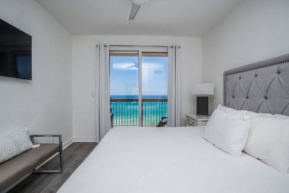 Condo, 3 Bedrooms, Beach View (708E)