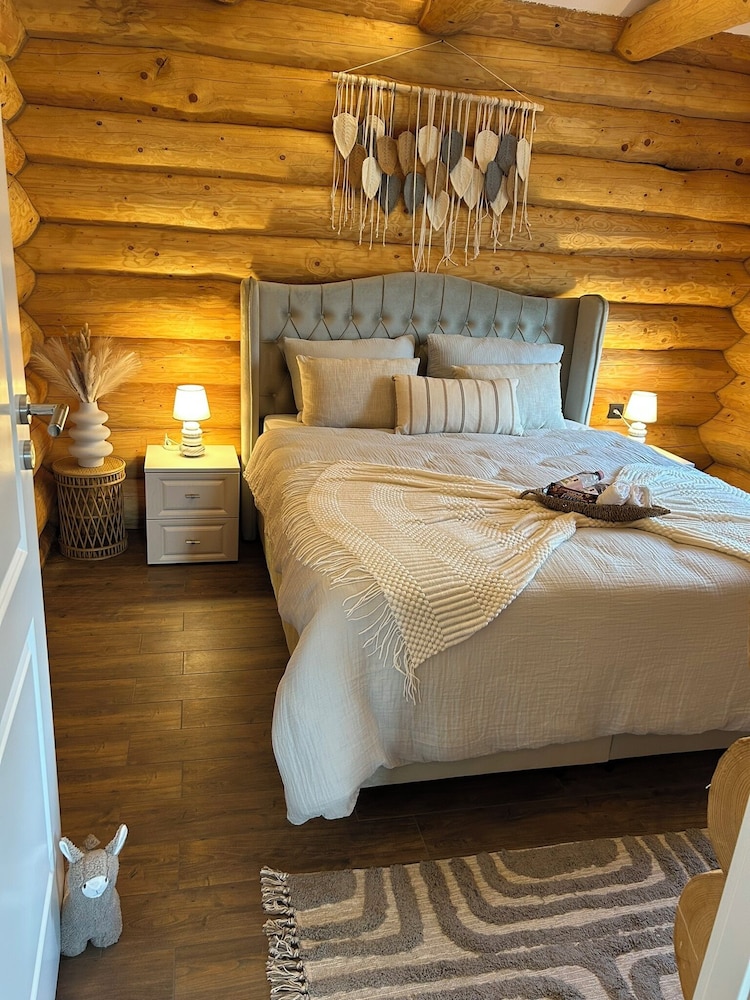 Deluxe Chalet, Hill View photo 1