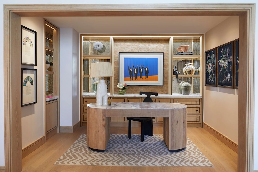 Suite (table Mountain)