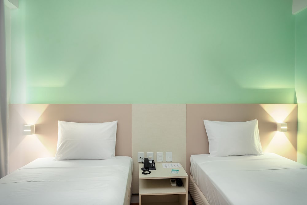 Standard Twin Room - Photo 3