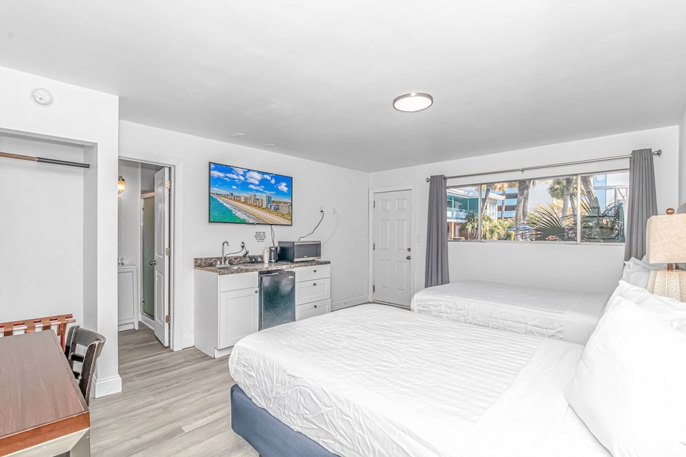 Standard Studio, 2 Double Beds, Kitchenette photo 1