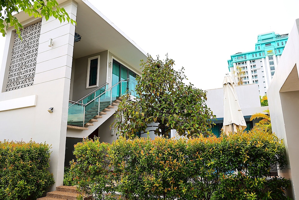 Two Bedroom Pool Villa - Photo 26