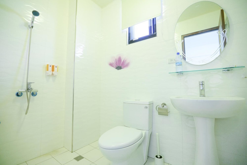 Classic Quadruple Room, 2 Double Beds, Non Smoking photo 2