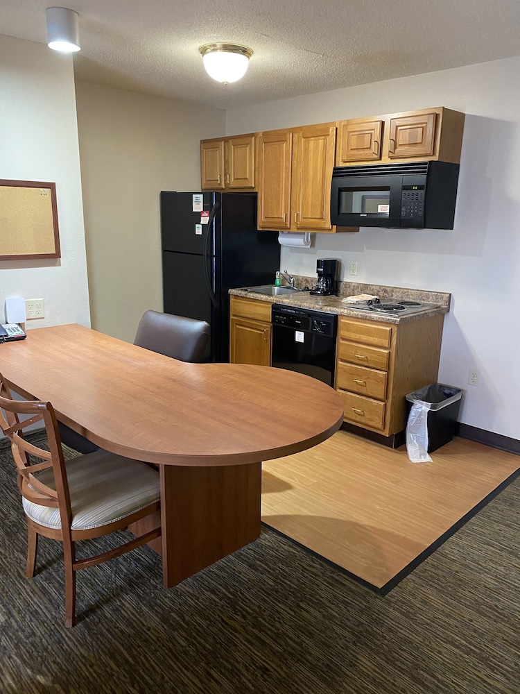 Suite, 1 Bedroom - Photo 7