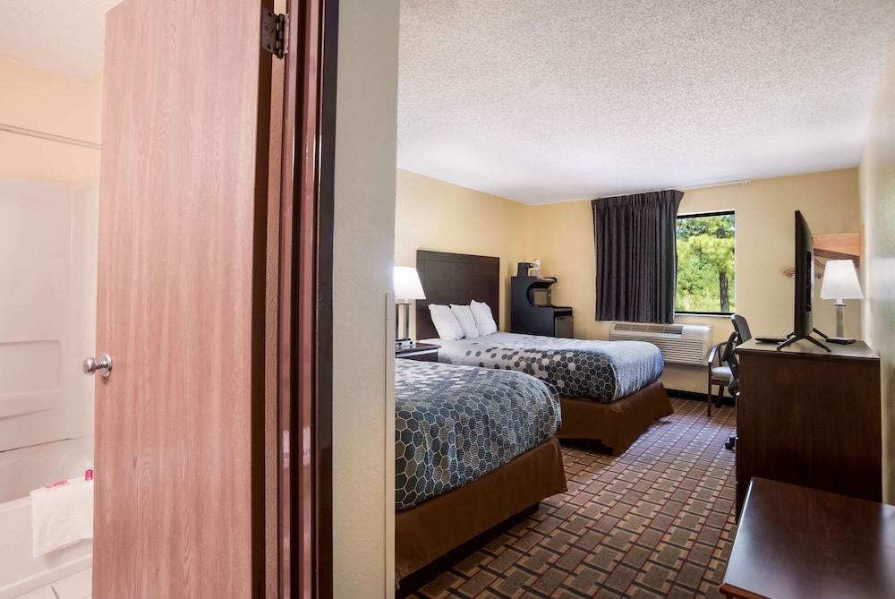 Standard Room, 2 Double Beds, Non Smoking - Photo 2