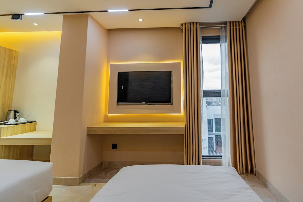 Deluxe Twin Room, City View photo 2